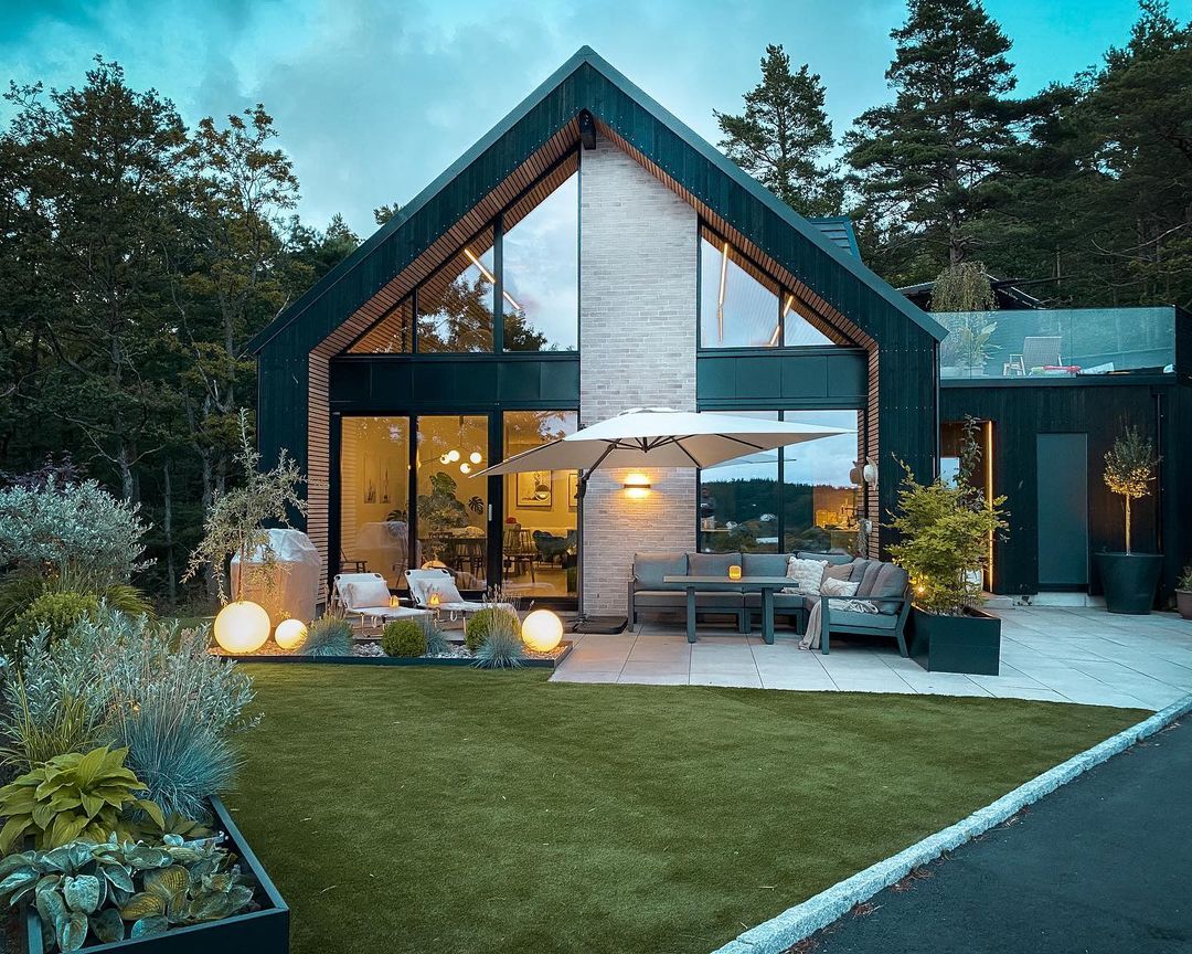 Garden Party Perfection: Outdoor Decor Ideas for Chic Celebrations